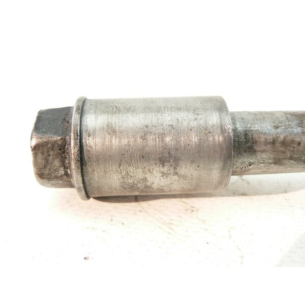 Suzuki GS 500 E GM51B Steckachse Bolzen Vorderrad / front wheel axle