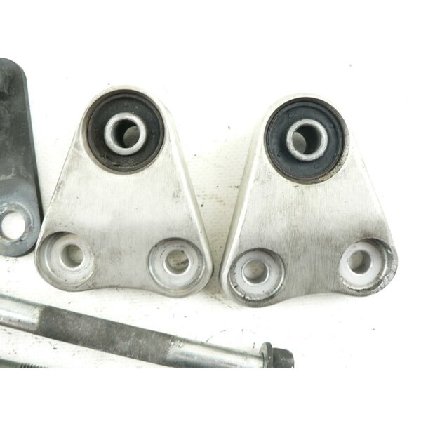 Suzuki GSF 1200 BANDIT WVA9 Motorhalterung Satz / engine holder set