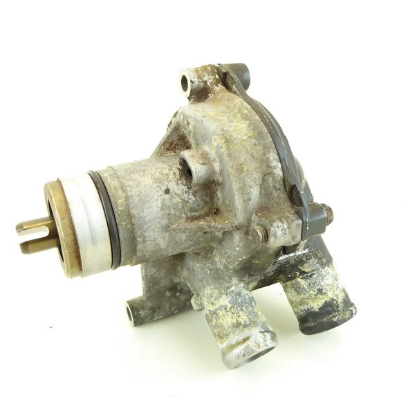 Honda VFR 750 F RC24 Wasserpumpe / water pump