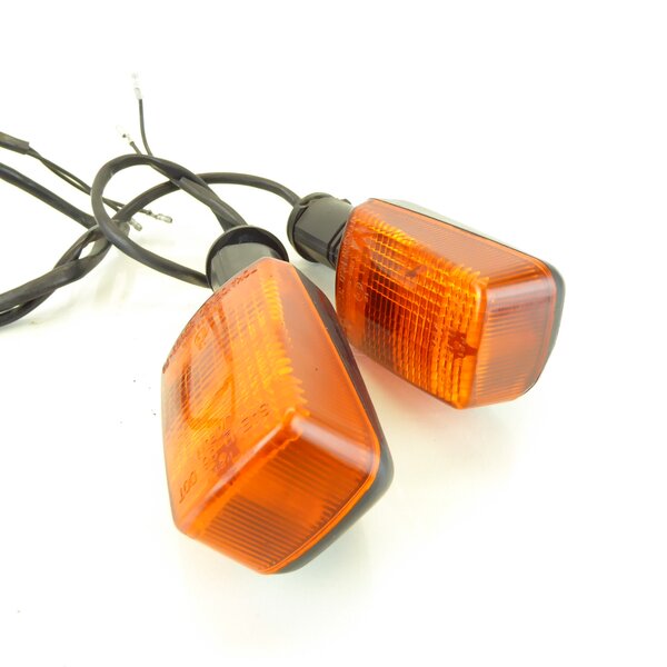 Suzuki GS 500 E GM51B Blinker 2 Stück / turn signal lamp