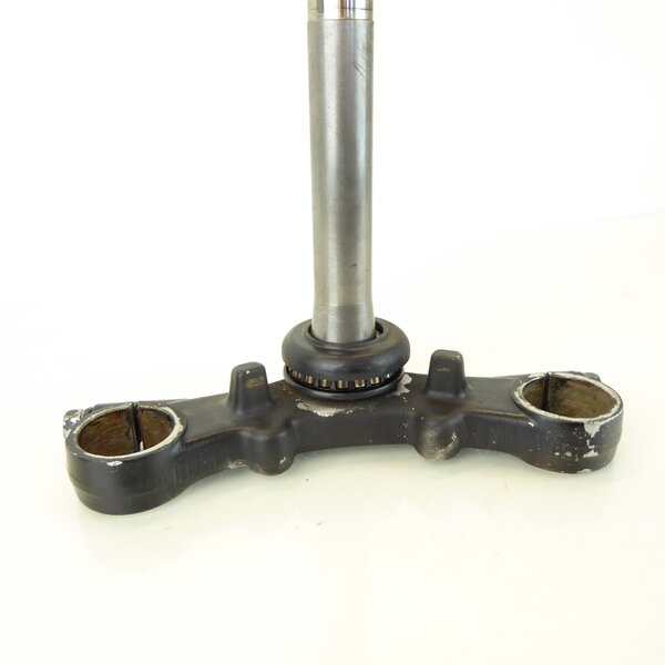 Suzuki GS 500 E GM51B Gabelbrcke unten / lower fork bridge