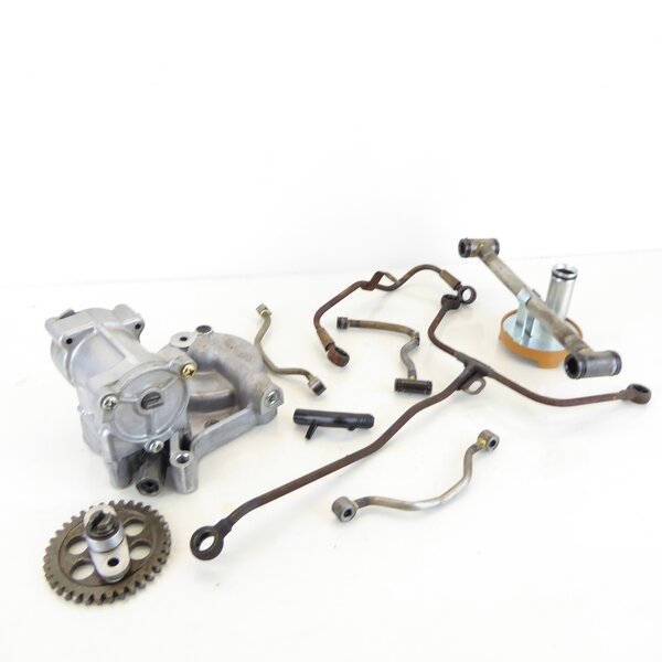 Kawasaki GPZ 900 R ZX900A lpumpe / oil pump