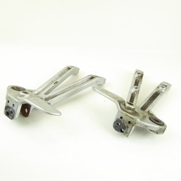 Suzuki VX 800 VS51B Furastentrger Satz Sozius / rear footrest bracket set