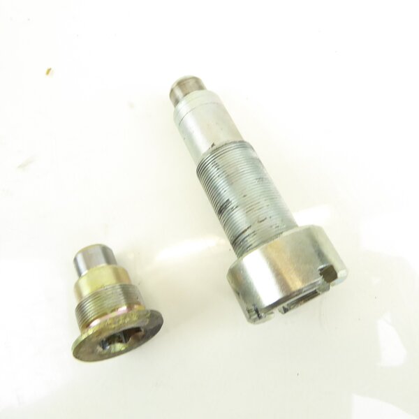 Honda NTV 650 RC33 Bolzen Schwinge / swingarm bolt