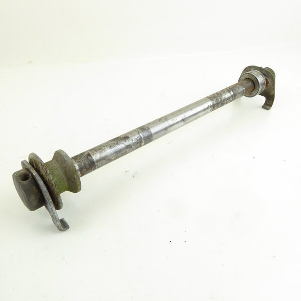 Suzuki GSX 550 E GN71D Steckachse Bolzen Hinterrad / rear wheel axle