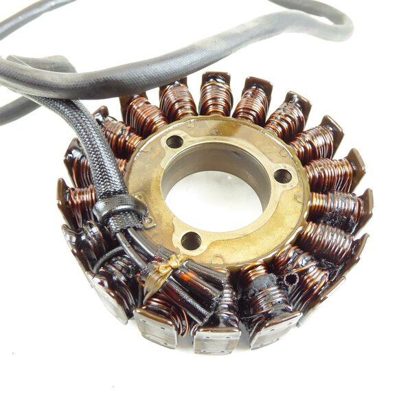 Suzuki GSX 550 E GN71D Lichtmaschine Stator / generator