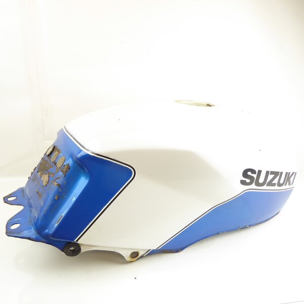 Suzuki GSX 550 E GN71D Kraftstofftank Benzintank / fuel tank