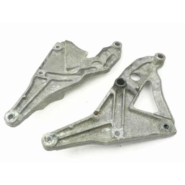 Yamaha XZ 550 11U Furastentrger rechts + links / mounting footpeg