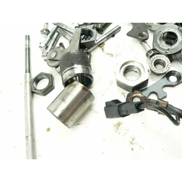 Suzuki GZ 125 MARAUDER AP Schrauben Kleinteile Motor / screws sundries engine