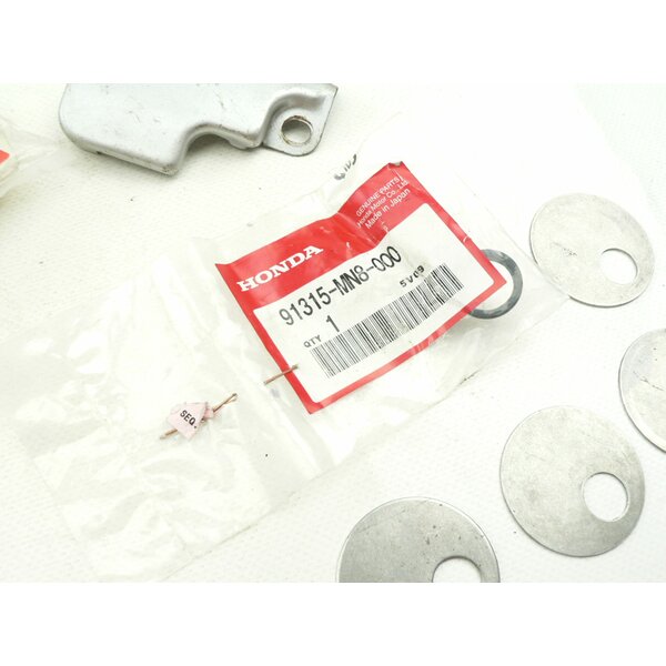 Suzuki RF 600 R GN76B Teile Konvolut / parts set