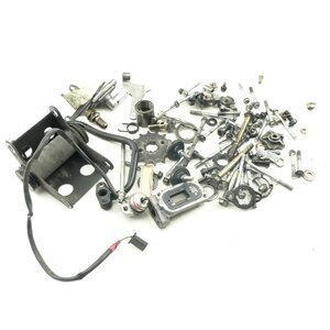 Daelim VJ 125 Roadwin Schrauben Kleinteile Motor / screws...