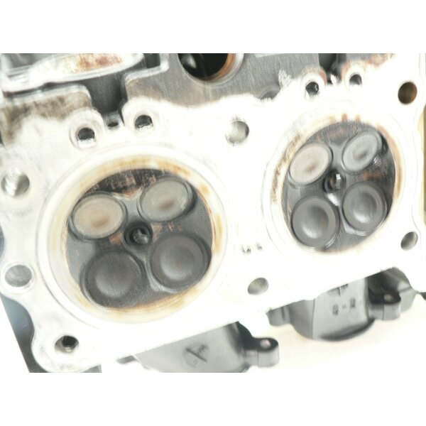 Suzuki GSX 600 F GN72B Zylinderkopf / cylinder head