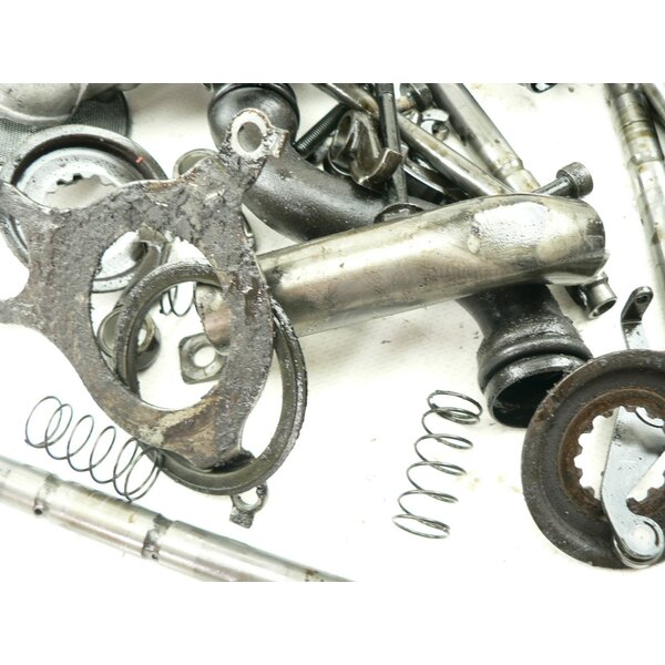 Suzuki GSX 600 F GN72B Schrauben Kleinteile Motor / screws sundries